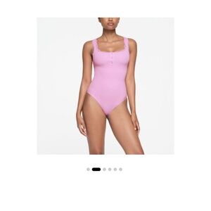 NWT SKIMS Lace Henley Tank Bodysuit Sz Medium